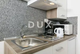 RIJEKA, CENTAR - uhodani apartmani na samom Korzu, Rijeka, Appartement