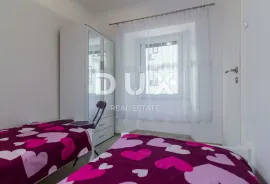 RIJEKA, CENTAR - uhodani apartmani na samom Korzu, Rijeka, Appartement