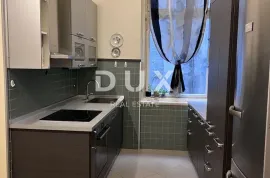 RIJEKA, CENTAR, gospodski stan strogom centru grada, Rijeka, Appartment