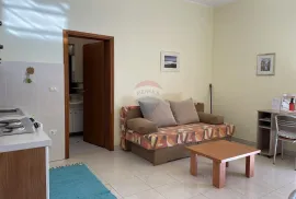 Premantura, kuća sa 5 apartmana, 100m od plaže, pogled more, Medulin, Casa