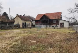 Rugvica, okolica, autohtona obiteljska kuća, gospodarski objekti, zemljište 4.705 m2, Rugvica, Haus