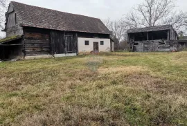 Rugvica, okolica, autohtona obiteljska kuća, gospodarski objekti, zemljište 4.705 m2, Rugvica, Haus