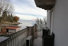 Lovran,jednosoban komforan stan s prekrasnim pogledom,prvi red do mora, Opatija - Okolica, Appartement