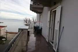 Lovran,jednosoban komforan stan s prekrasnim pogledom,prvi red do mora, Opatija - Okolica, Appartement