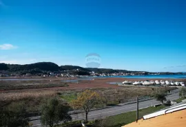 Otok Rab, ugostiteljski objekt 306m2 + apartmani na 2 etaže, 1. red do mora, Rab, Εμπορικά ακίνητα