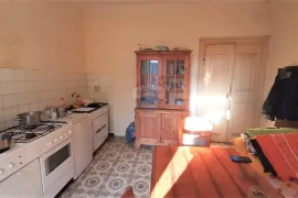 Istra, Buje, autohtona kuća s puno potencijala, Buje, House