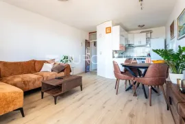 Split, Sućidar, komforan trosoban stan – 72 m2, Split, Flat