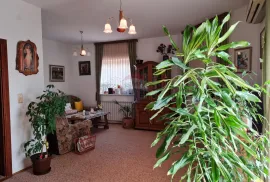 Zagreb, Remete, stan 120m2, 3SP + DB + vrt, Zagreb, Wohnung