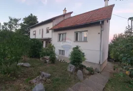 Zagreb, Gornje Vrapče, roh-bau kuća 450 m2 s velikom okućnicom, Zagreb, Haus