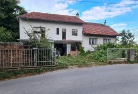 Zagreb, Gornje Vrapče, roh-bau kuća 450 m2 s velikom okućnicom, Zagreb, Haus