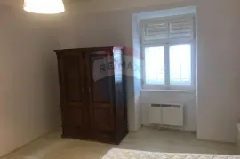 Otok Krk, Dobrinj, autohtona samostojeća kuća, 150 m2, s pogledom na more, Dobrinj, Haus