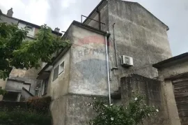 Otok Krk, Dobrinj, autohtona samostojeća kuća, 150 m2, s pogledom na more, Dobrinj, Haus