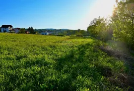 Ozalj; Trška - građevinsko zemljište 9227 m2 uz rijeku Kupu idealno za seoski turizam, Ozalj, أرض