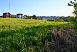 Ozalj; Trška - građevinsko zemljište 9227 m2 uz rijeku Kupu idealno za seoski turizam, Ozalj, Land