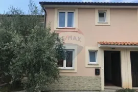 Otok Krk,Sveti Vid,kuća katnica u nizu,prekrasan pogled na more,100m2, Malinska-Dubašnica, Ev