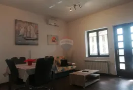 KASTAV, Rubeši - lijepo namješten stan 2S+DB sa okućnicom 400M2, Kastav, Appartement