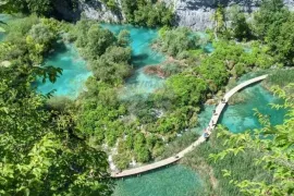 Plitvička jezera - Korenica - T2 zemljište za izgradnju turističkog naselja - 18494 m2, Plitvička Jezera, Arazi