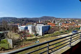 Zagreb, Markuševac | Kuća u izgradnji s tri stana, građevinska dozvola, Zagreb, Kuća