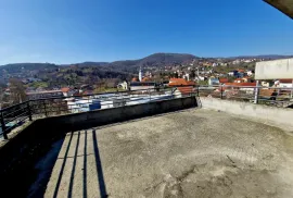 Zagreb, Markuševac | Kuća u izgradnji s tri stana, građevinska dozvola, Zagreb, House