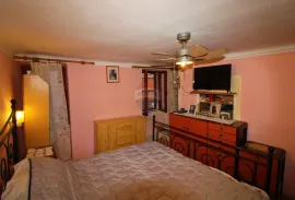 Rovinj,stari grad,kuća na odličnoj lokaciji,96m2, Rovinj, Kuća