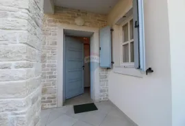 Istra, Istra, okolica Marčane, predivna kamena villa s bazenom, Marčana, House