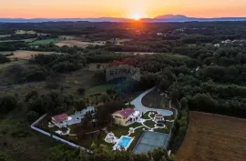 Istra,Pazin-Velebno imanje za ljubitelje mira i prirodne ljepote središnje Istre, Pazin - Okolica, Maison