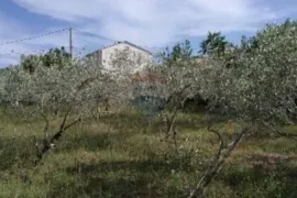 Istra,Rakalj,građevinsko zemljište u naselju, Marčana, Земля