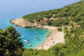 OTOK CRES - PODOL - GRAĐEVINSKO ZEMLJIŠTE S PROJEKTOM i DOZVOLOM ZA POSLOVNI PROSTOR I 2 STANA, Cres, أرض