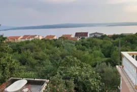 Crikvenica-Dramalj,kuća sa tri stana,konobom i vrtom!, Crikvenica, بيت