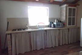 Istra,Fažana,Kuća sa apartmanima 200m od mora, Fažana, Famiglia