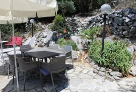 MALI LOŠINJ - VILA SA 10 APARTMANA NA RIJETKOJ I ATRAKTIVNOJ LOKACIJI, Mali Lošinj, Kuća