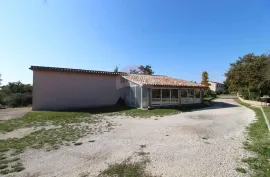 ISTRA, MARČANA - kuća na velikoj okućnici, Marčana, Casa