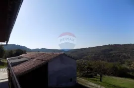 ISTRA, HUM - Kuća na osami s lijepim pogledom, Buzet, Famiglia