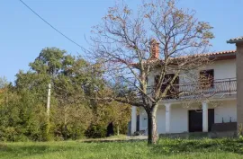 ISTRA, HUM - Kuća na osami s lijepim pogledom, Buzet, Kuća