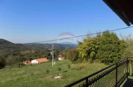 ISTRA, HUM - Kuća na osami s lijepim pogledom, Buzet, Ev