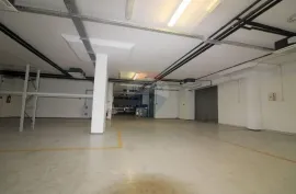 ŠKURINJE, Poslovno- skladišni prostor 2902 m2, Rijeka, Poslovni prostor