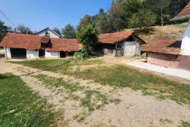 Seosko imanje sa 3 građevine i 3.375m² okućnice, Zlatar, Casa