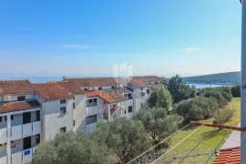 Prilika! Odličan apartman uz plažu, Duga Uvala!, Marčana, Appartment