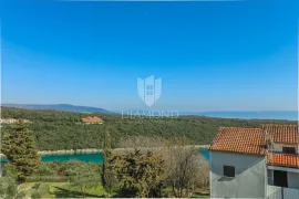 Prilika! Odličan apartman uz plažu, Duga Uvala!, Marčana, Kвартира