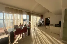 Selce, penthouse prvi red do mora sa terasom, Crikvenica, Daire