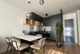 Luksuzno uređen dvosoban stan, Split, Appartement