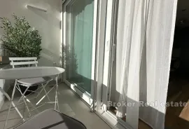 Luksuzno uređen dvosoban stan, Split, Appartement