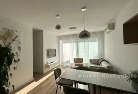 Luksuzno uređen dvosoban stan, Split, Appartement