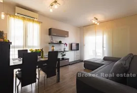 Namješten dvosoban stan u blizini mora, Split, Appartement