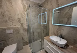 Moderan stan s krovnom terasom u novogradnji, Zadar, Apartamento