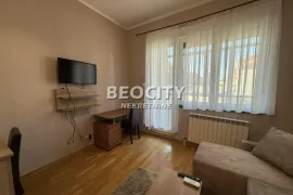 Novi Sad, Bulevar Oslobođenja, , 0.5, 32m2, Novi Sad - grad, Appartamento