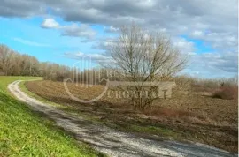 Prodaja, Sisak, građevinsko zemljište u zoni M2, Sisak, Terreno