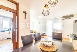 Zagreb, Stenjevec četverosoban stan NKP 97 m2, Zagreb, Apartamento