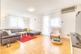 Zagreb, Stenjevec četverosoban stan NKP 97 m2, Zagreb, Appartment