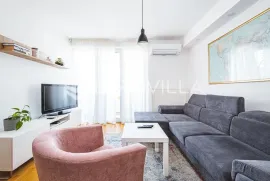 Zagreb, Dobri dol, svijetao i prozračan trosoban stan s dva balkona, NKP 63 m2, Zagreb, Apartamento